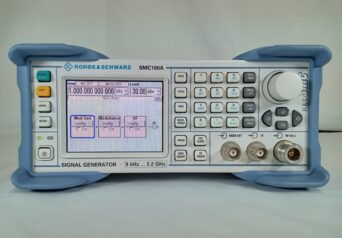 ローデ･シュワルツ　SMC100A/B103,K4　信号発生器